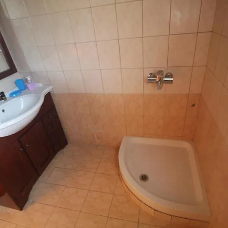 Private Akobara, 2km From Center Villa *