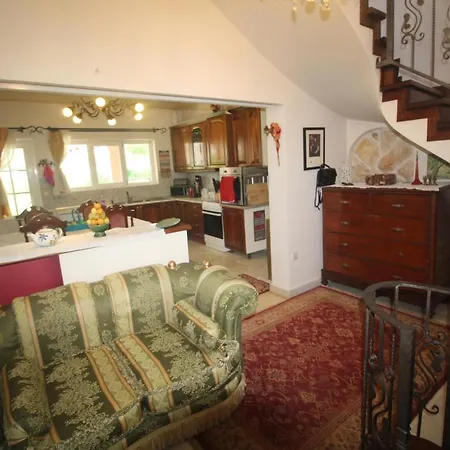Villa Private Akobara, 2km From Center *